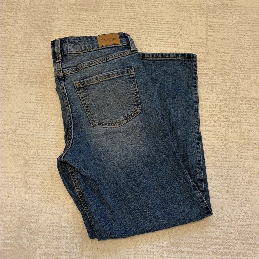 Abercrombie Kids Relaxed Blue Distressed high rise wide leg Jeans - Picture 4 of 4